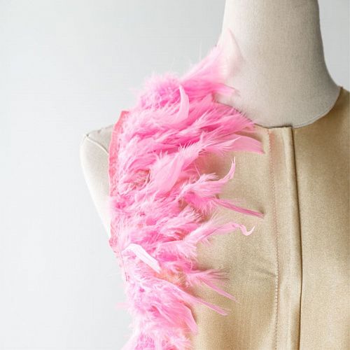 Перо на тесьме 10-16 см 763-ярко-розовый 