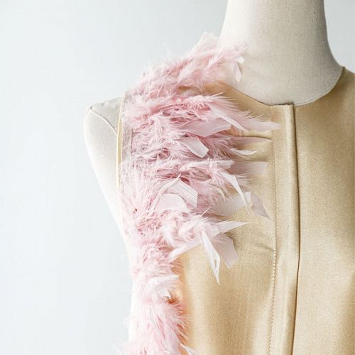 Перо на тесьме 10-16 см 763-пыльная роза 